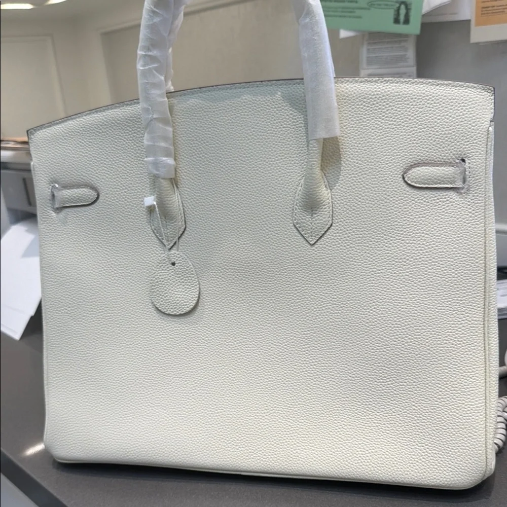 Elegant White Pebbled Leather Top-Handle Satchel - Picture 3 of 14